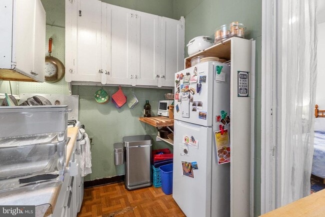 Building Photo - 4411 Pine St