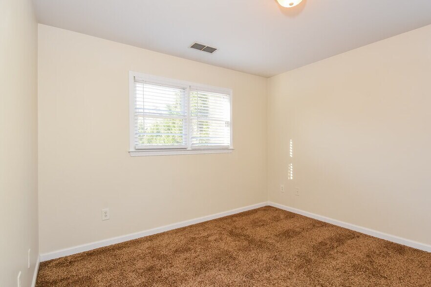 Building Photo - 5545 Wheatfield Ln