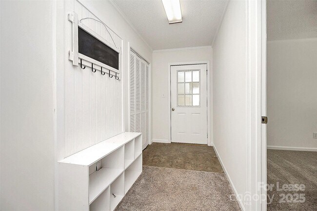 Building Photo - 155 Sunfish Dr