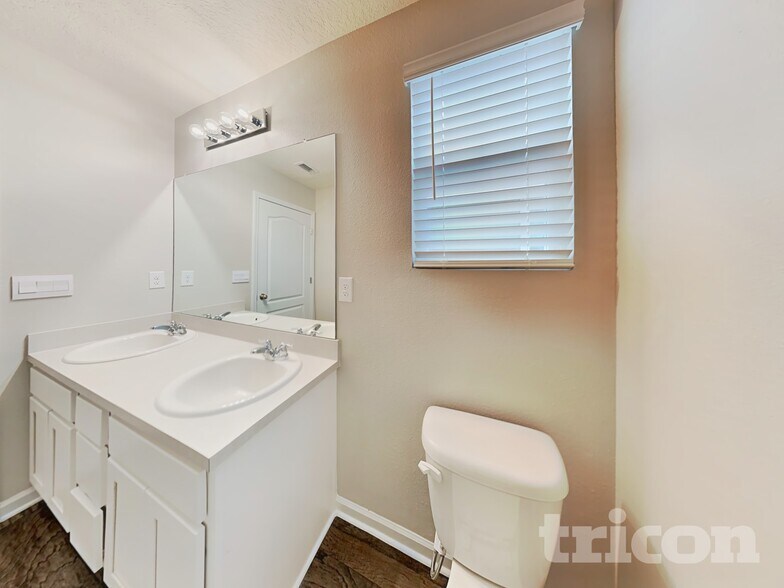 Building Photo - 3587 Evers Cv