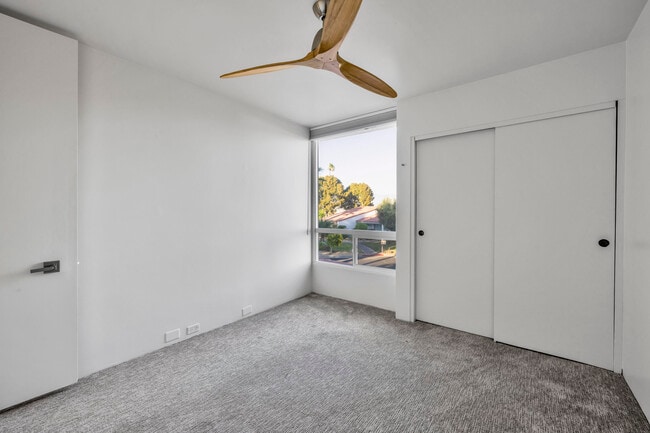 Building Photo - 2521 N Whitewater Club Dr