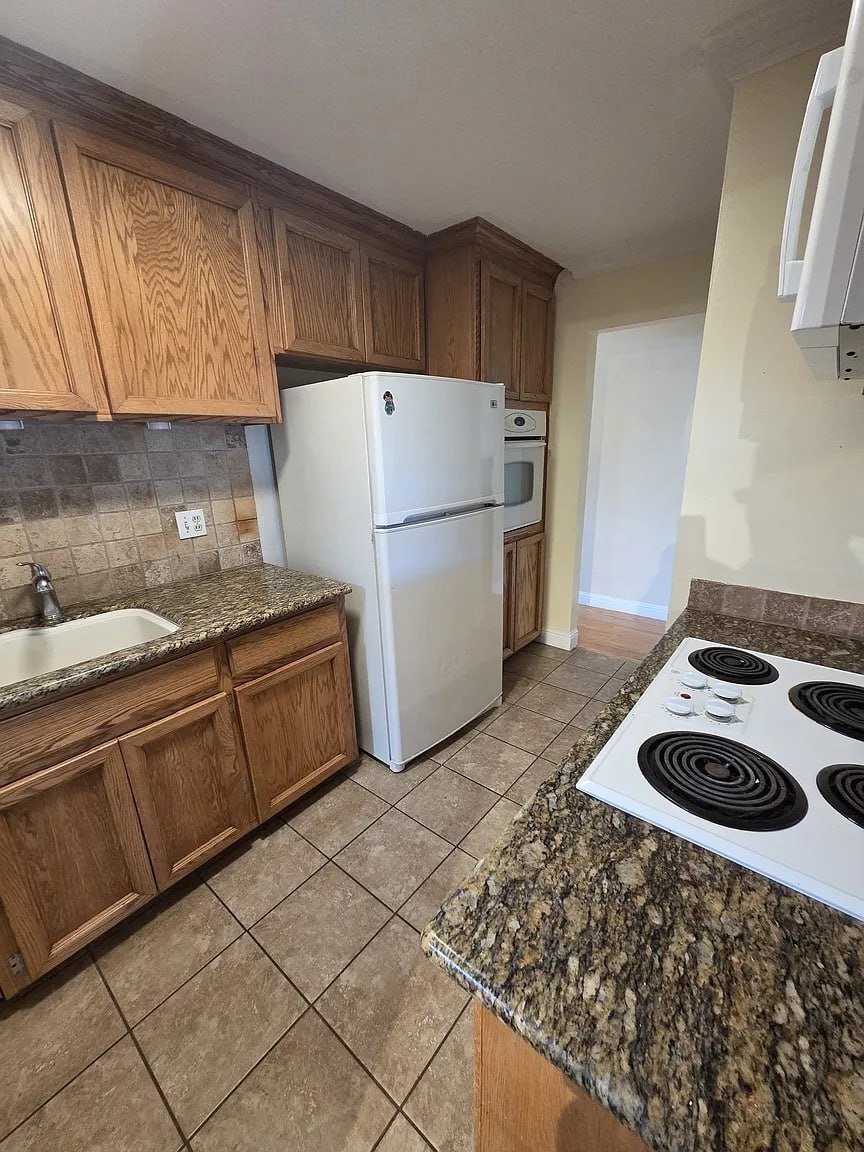 Building Photo - 4953 Kenson Dr