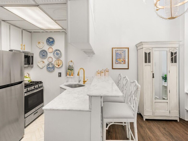 Building Photo - 2122 Spruce St