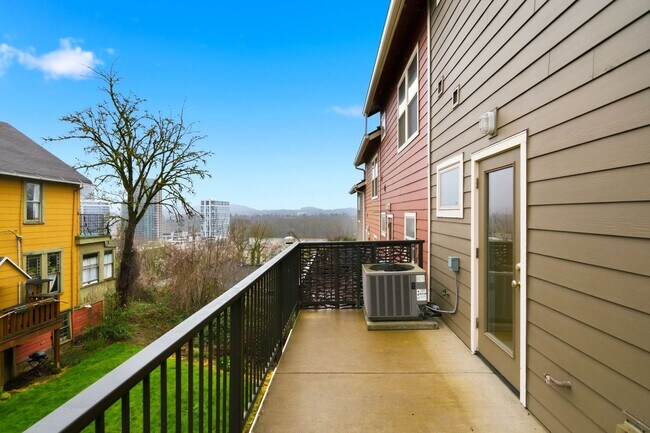 Building Photo - 4104 S Corbett Ave