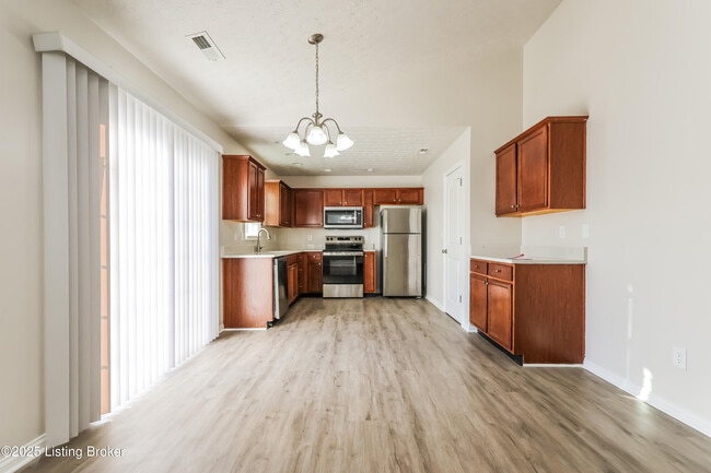 Building Photo - 7115 Blue Stream Ct