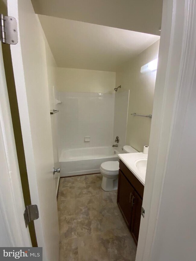 Building Photo - 14905 Cleese Ct