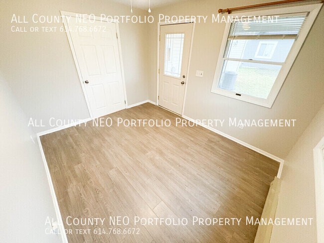 Building Photo - 4601 Paxton Dr S