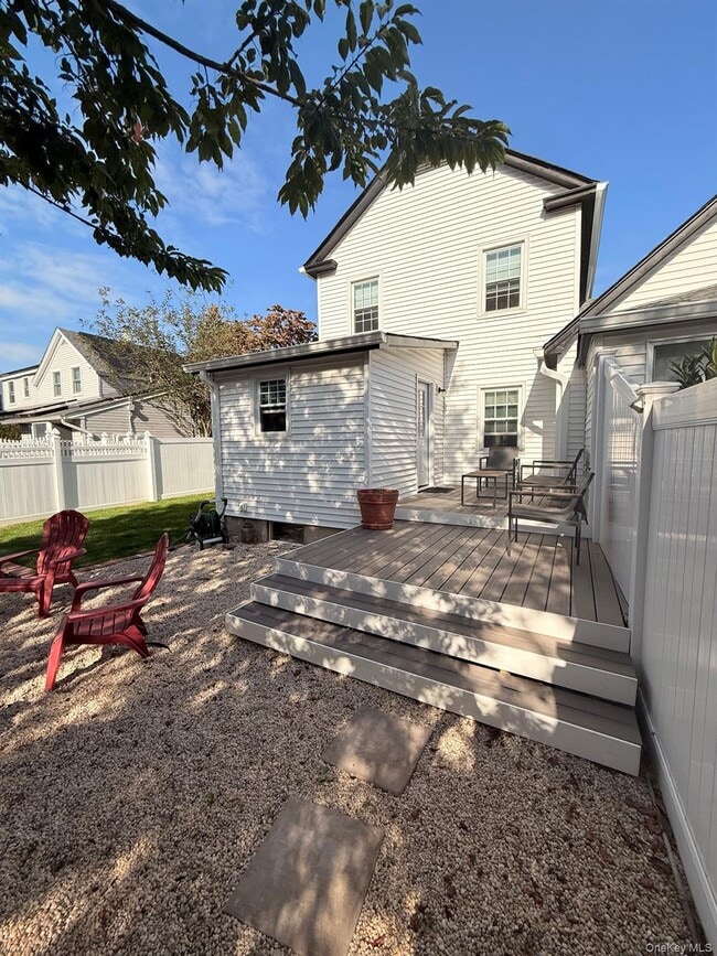 Building Photo - 24 Tyler Ave