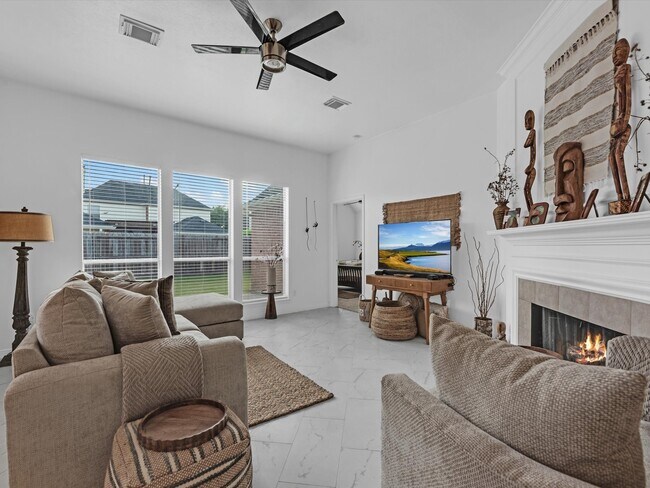 Building Photo - 5805 Windy Knoll Ln