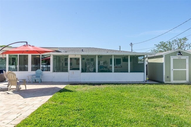 Building Photo - 731 44th Ave NE