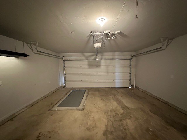 Building Photo - 10505 Turtle Back Dr