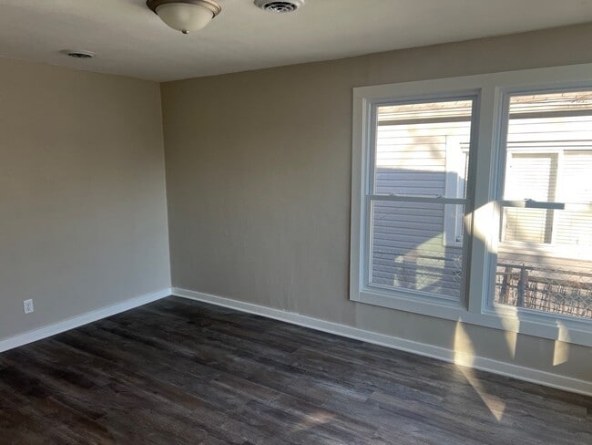 Building Photo - 2 Bedroom House for Rent in Lake Station