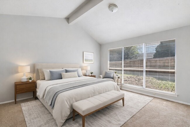 Building Photo - 7310 Maple Walk Dr