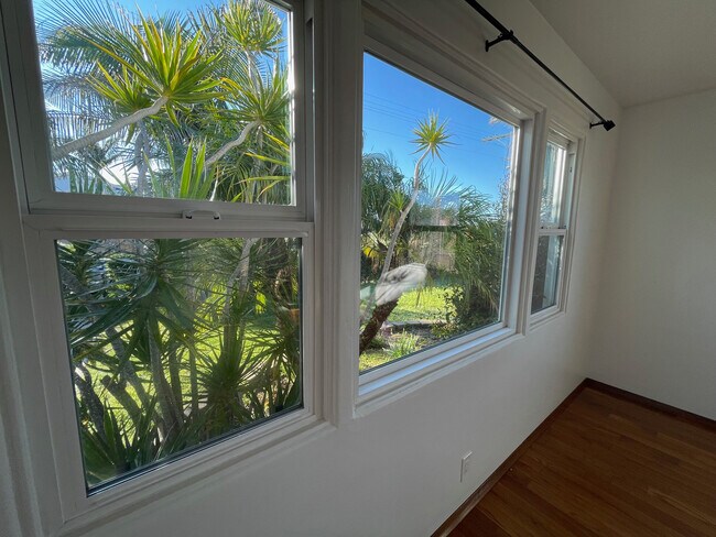 Building Photo - 302 Whaley St