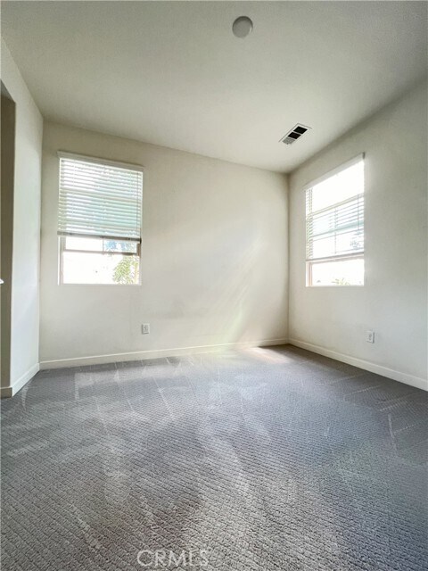 Building Photo - 102 Wild Rose