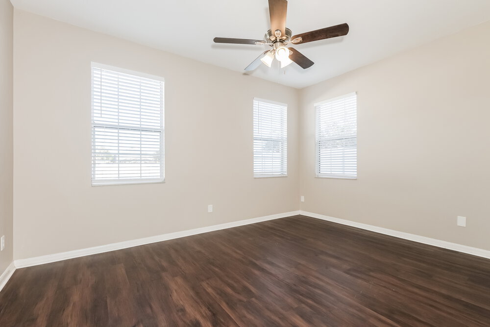 Building Photo - 425 Chimney Rock Dr