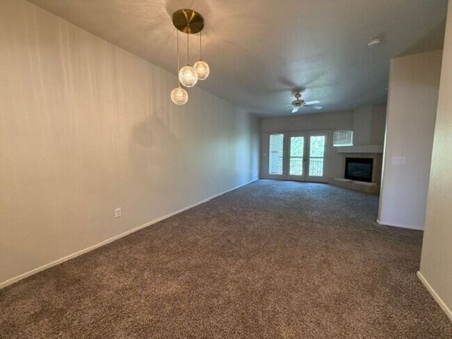 Building Photo - 7021 E Earll Dr