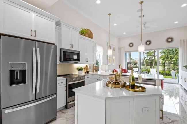 Building Photo - 16181 Oakview Dr