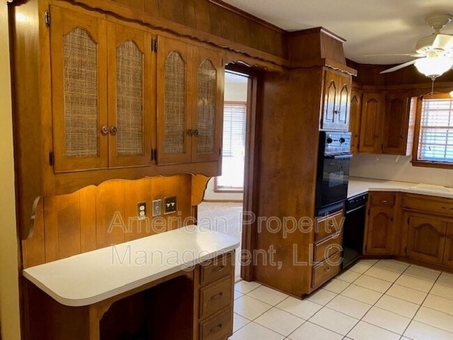 Building Photo - 4651 S Norwood Ave