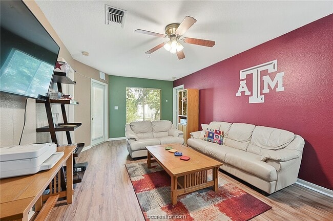 Building Photo - 529 Southwest Pkwy