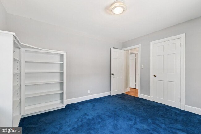 Building Photo - 1610 N Greenbrier St