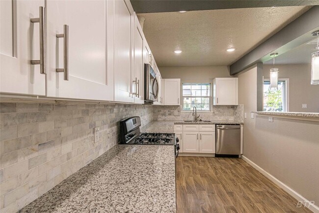 Building Photo - 3818 Blodgett St