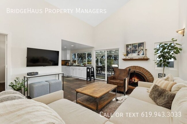 Building Photo - 1004 St Albans Pl