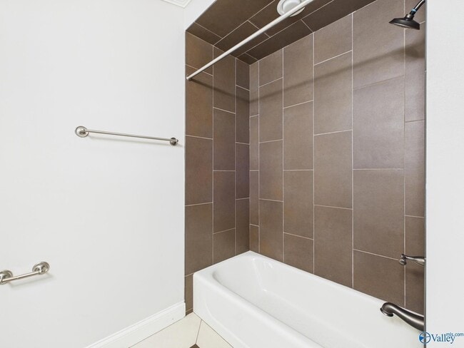 Building Photo - 69 Town Center Dr NW