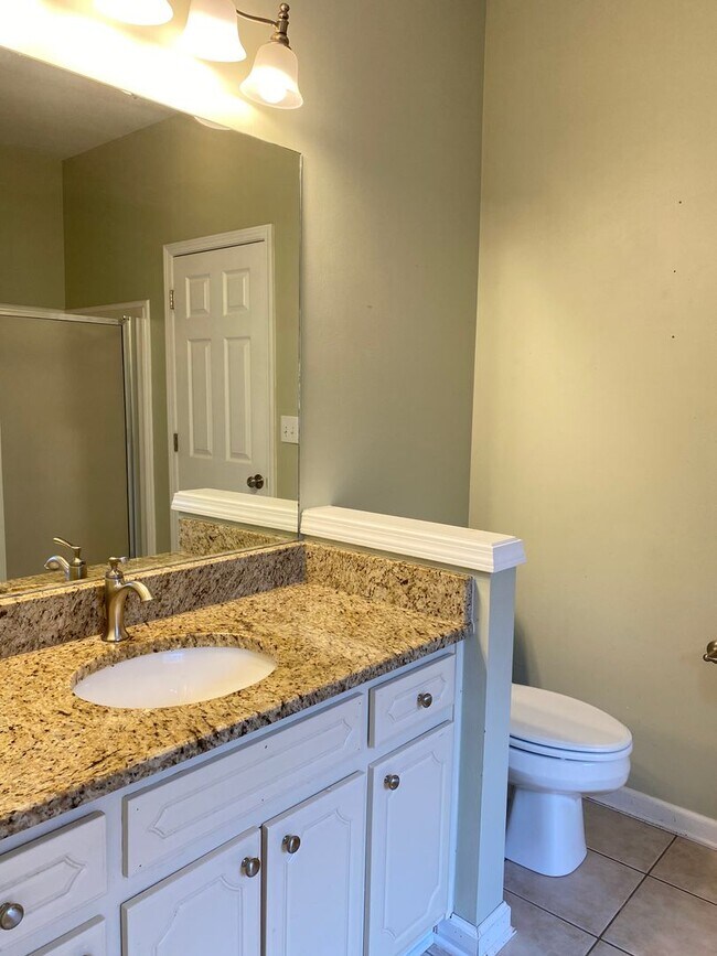 Building Photo - Beautiful Open Floor Plan.  3bed 2bath One...