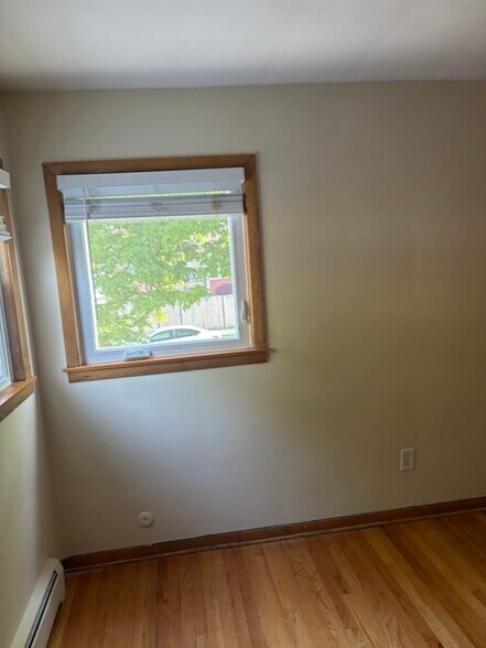 Building Photo - 3500 S Oak Park Ave