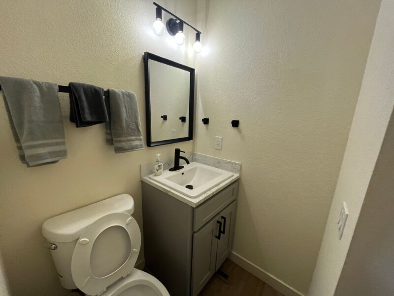 Building Photo - 1624 Banyan Dr