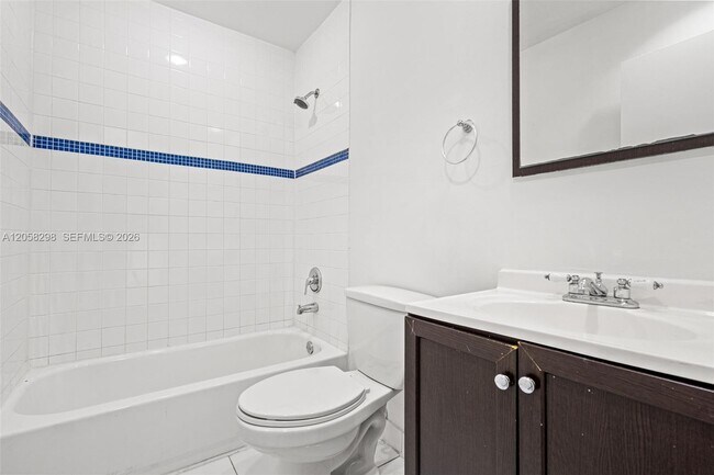 Building Photo - 7950 Tatum Waterway Dr