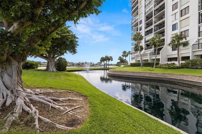 Building Photo - 9425 Blind Pass Rd