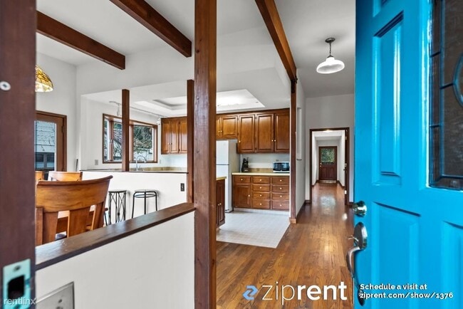 Building Photo - 4 br, 2 bath House - 2280 Hanover St, Palo...