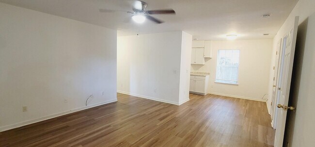 Building Photo - 1408 Colorado St