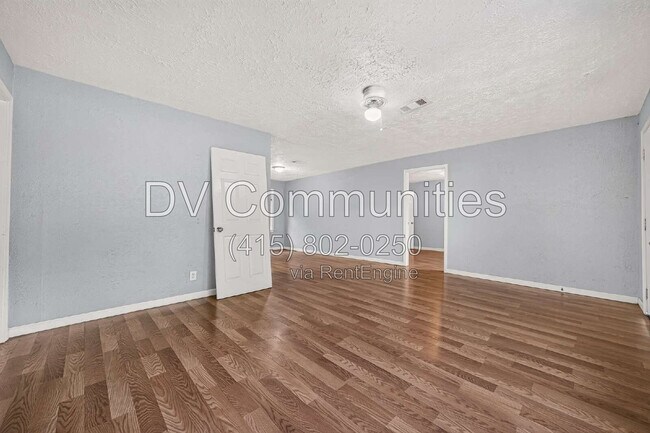 Building Photo - 5910 Southtown St