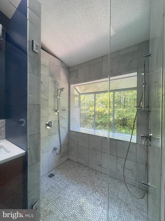 Building Photo - 24 Ginger Ct