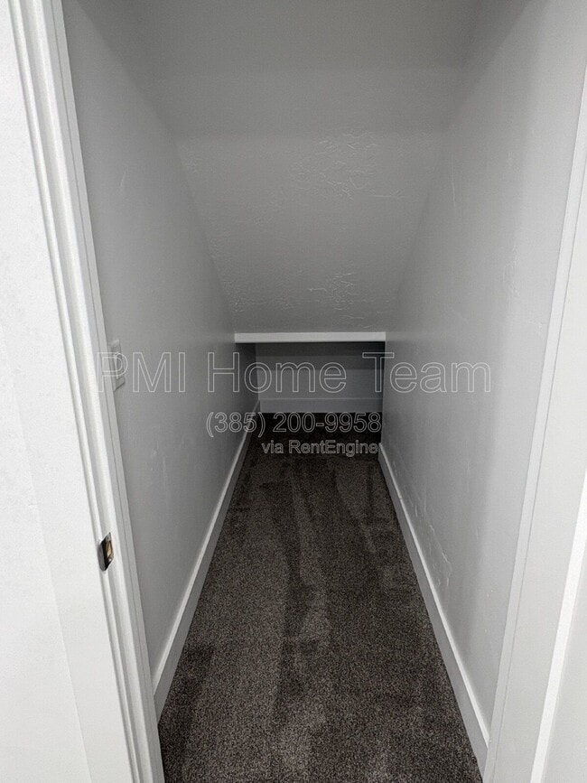 Building Photo - 651 W 1900 S