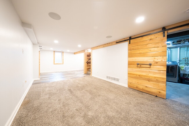 Building Photo - 7745 Vincent Ave S