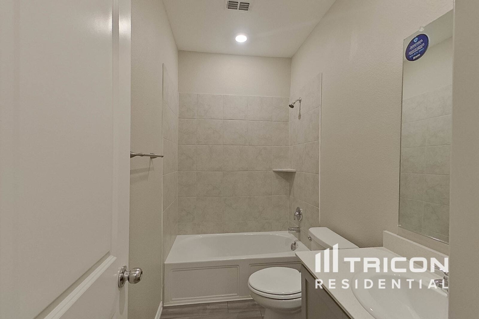Building Photo - 2513 Starwater Dr