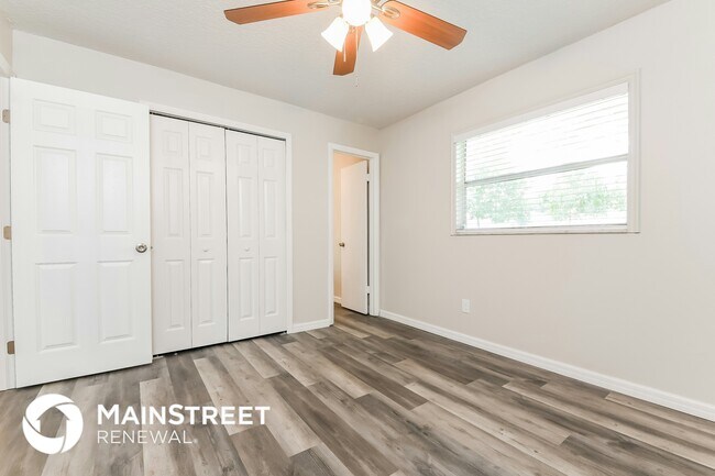 Building Photo - 4485 Canna Dr
