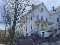 Building Photo - 40 Putnam St