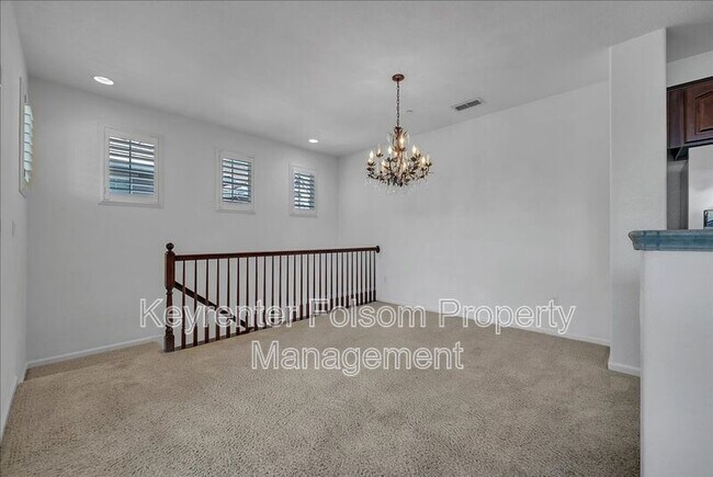 Building Photo - 2901 Esplanade Cir