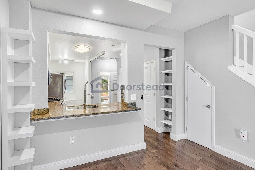 Building Photo - 1561 Brunswig Ln