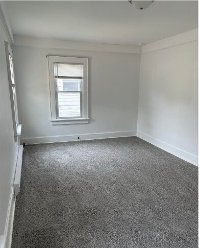 Building Photo - 1017 Main St