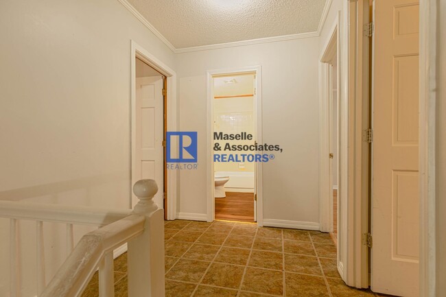 Building Photo - 3 Bed/2.5 Bath in Brookwood Subdivision