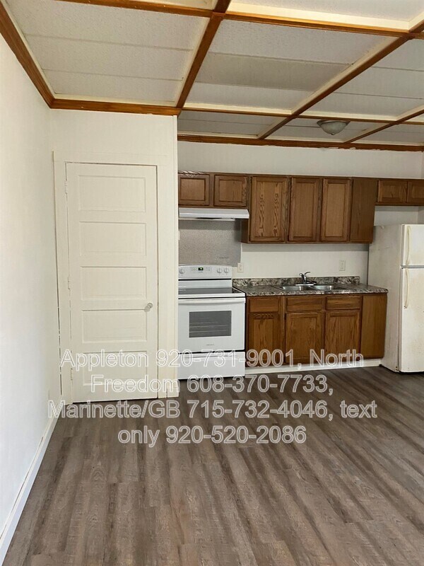 Building Photo - S7559 US 12 B1