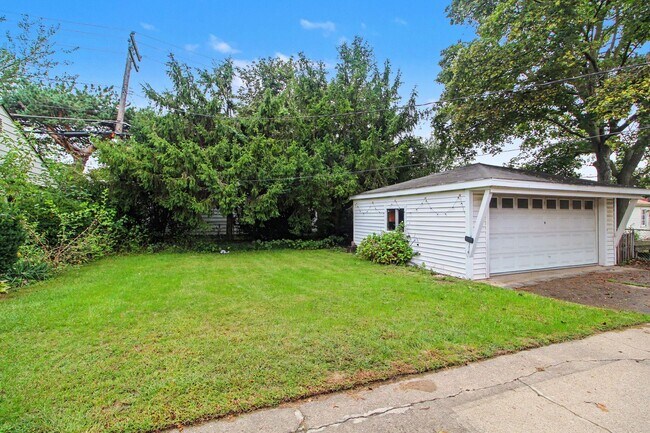 Building Photo - 29138 Hathaway
