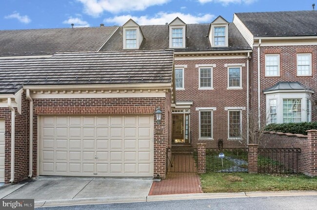 Building Photo - 7802 Hidden Meadow Terrace
