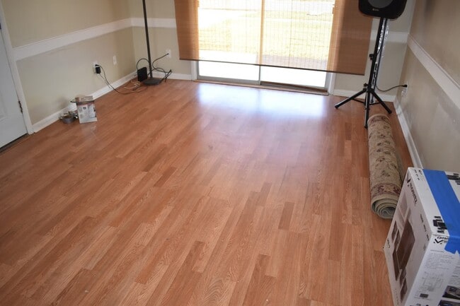 Building Photo - 4735 Redstone Dr